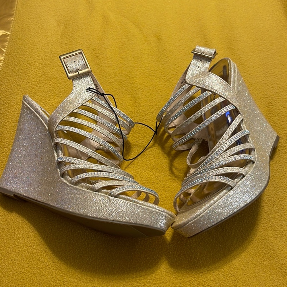 Wedges cream sparkly